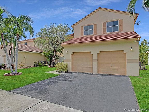 3rd image of 18431 NW 18th St