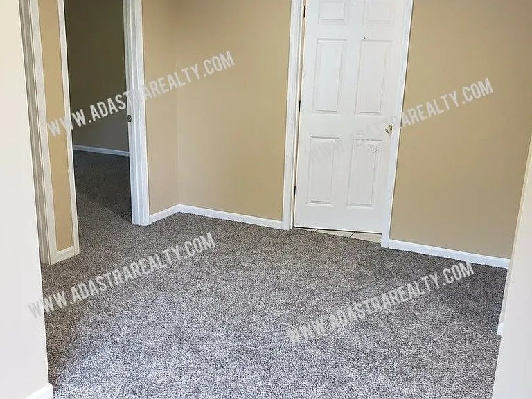 126 S Julia St — Photo 7