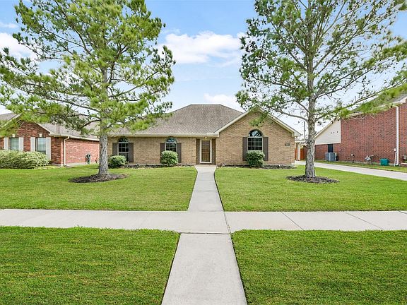 2nd image of 6815 Amistad Ct