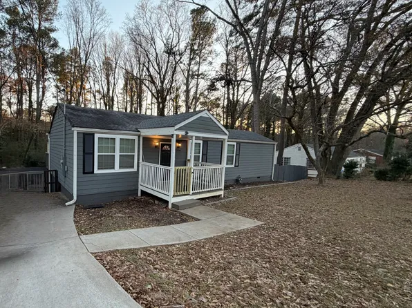 2556 Godfrey Dr NW, Atlanta, GA 30318