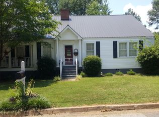 706 Trade St, Greer, SC 29651