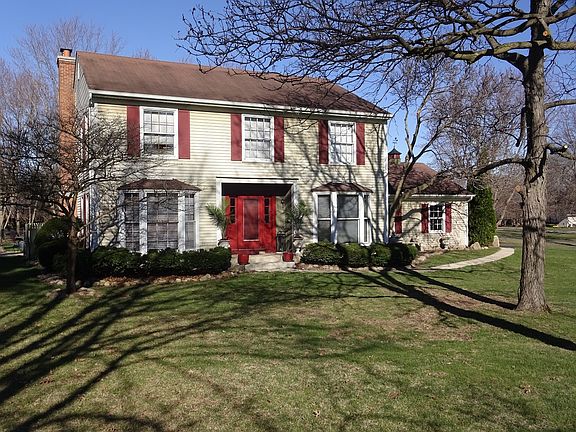 4th image of 919 Abbotsford Ln