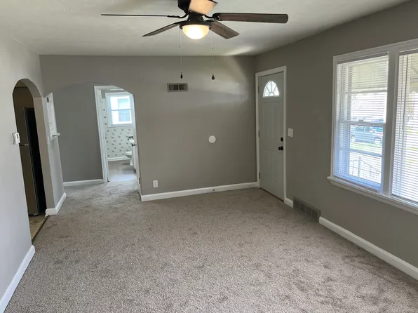 1403 Iowa St, Rolla, MO 65401