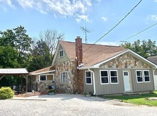 1695 Rr 3, Linton, IN 47441