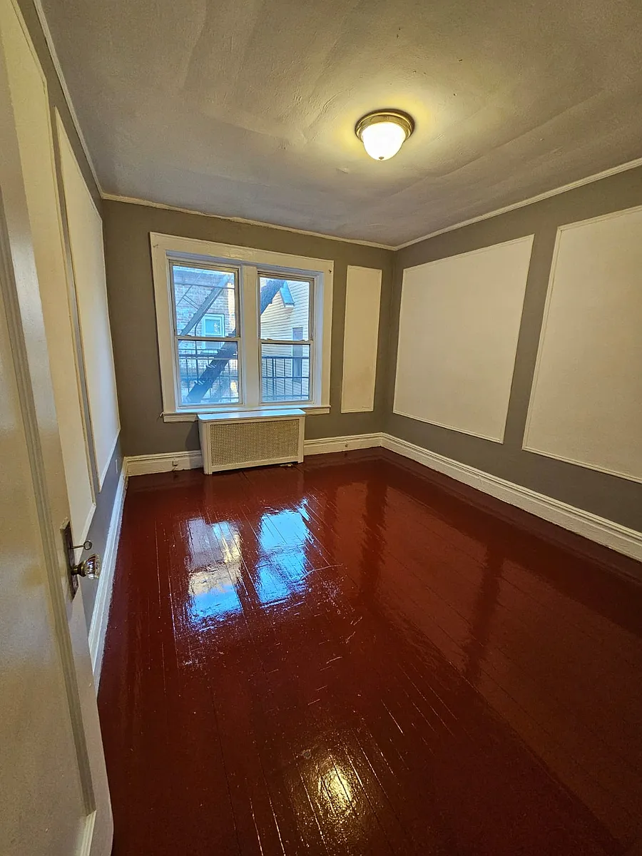 Building Photo - 18 N 12th St #203