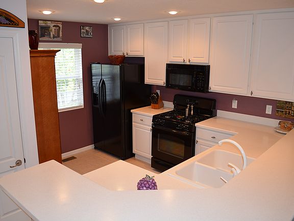 4th image of 7519 Cherry Brook Dr