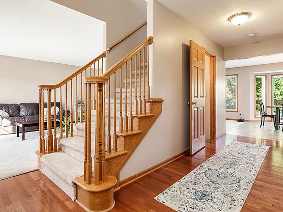 5th image of 4520 Woodcliff Ln