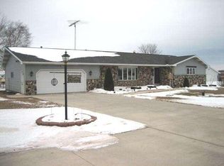 11032 S Cleveland Rd, Cleveland, WI 53015