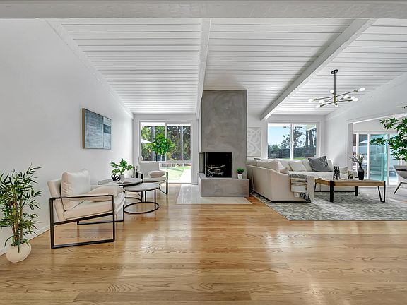 5th image of 1739 N Beverly Dr