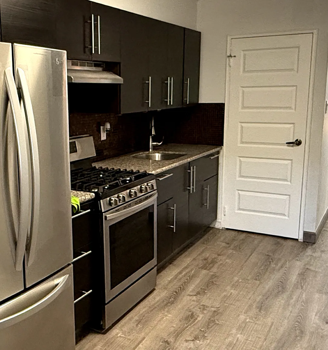 2 bed, 700 sqft, $2,600 — Photo 2