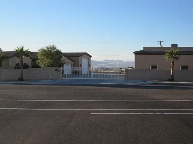 1st image of 3085 Kiowa Blvd N