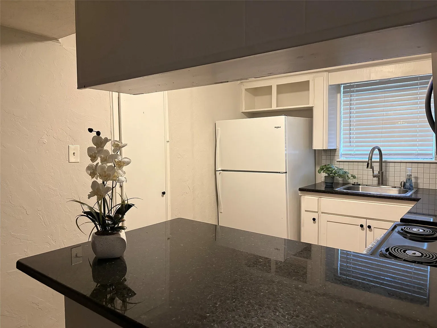 1209 N Roberson St — Photo 4