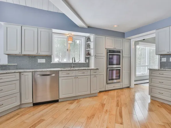 38 Old Manchester Road, Amherst, NH 03031