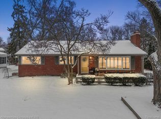 16045 Kinross Ave, Beverly Hills, MI 48025