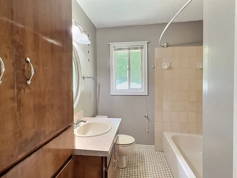 168 Grovewood Ct — Photo 10