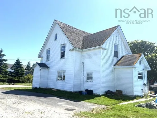 52 Cecil St, Clarks Harbour, NS B0W 1P0