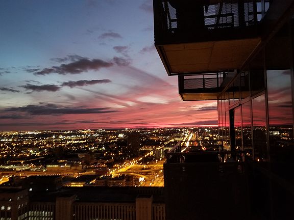5th image of 235 W Van Buren St Unit 4311