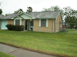 15202 Old Creek Rd, Houston, TX 77060