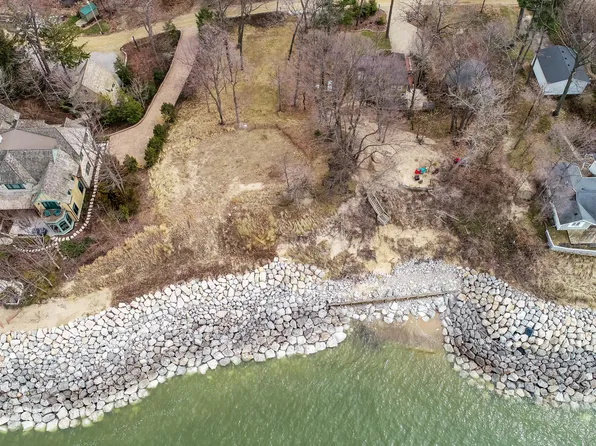 5812 Dunham Ave, Stevensville, MI 49127