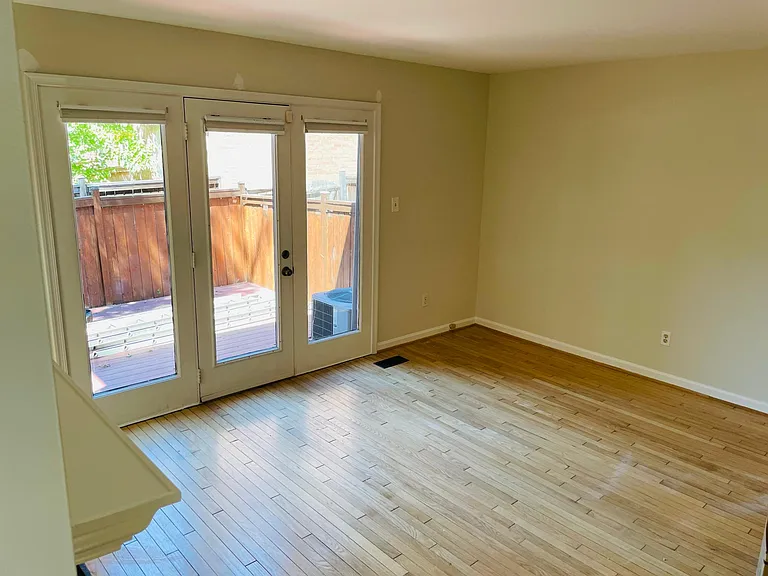 1405 Oronoco St — Photo 25