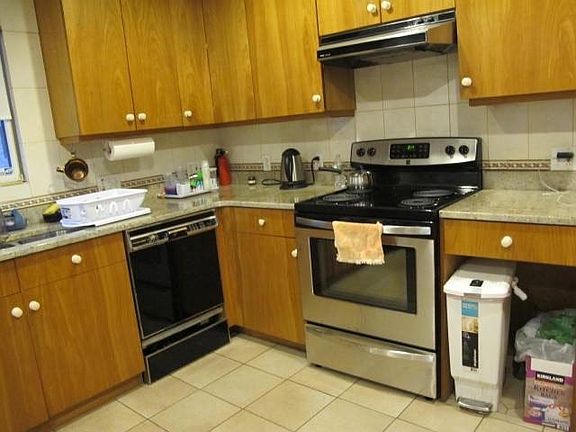 Kitchen with Granite Counter tops