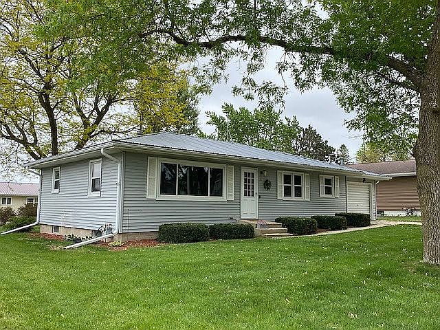 1st image of 1011 Red Maple Ave
