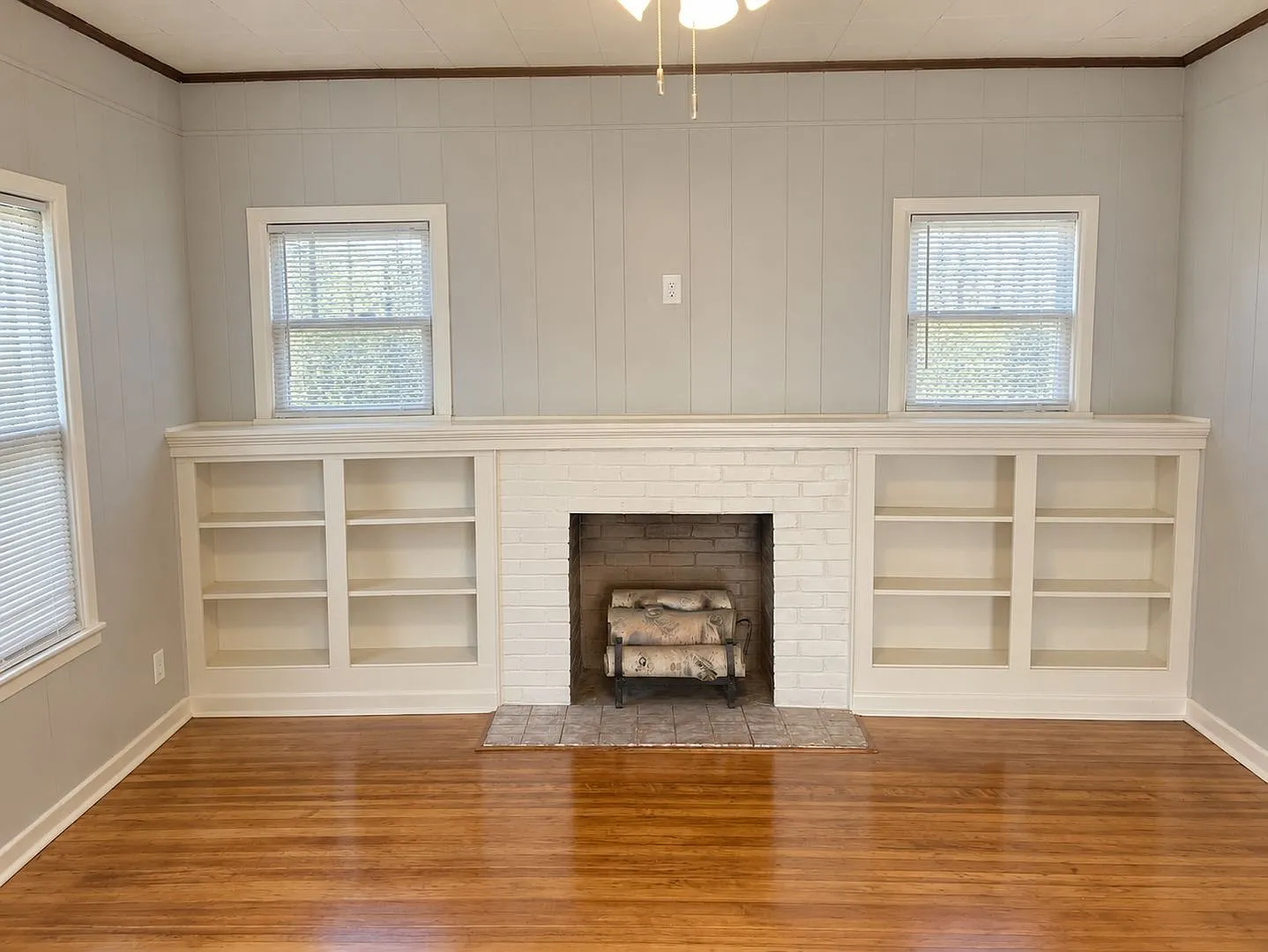 2/1 Complete Update! Could Be Three Beds! — Photo 3