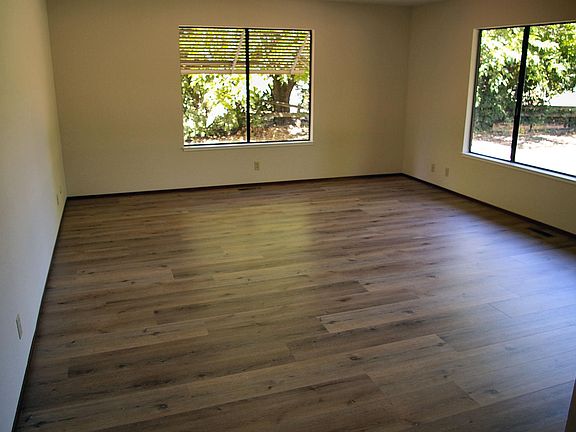 4th image of 4135 Rowland Dr