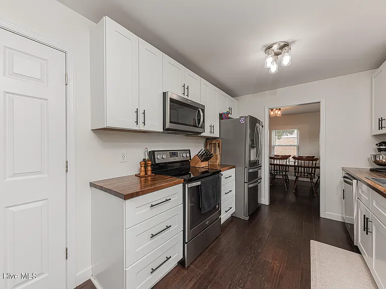 670 Queens Creek Rd — Photo 10