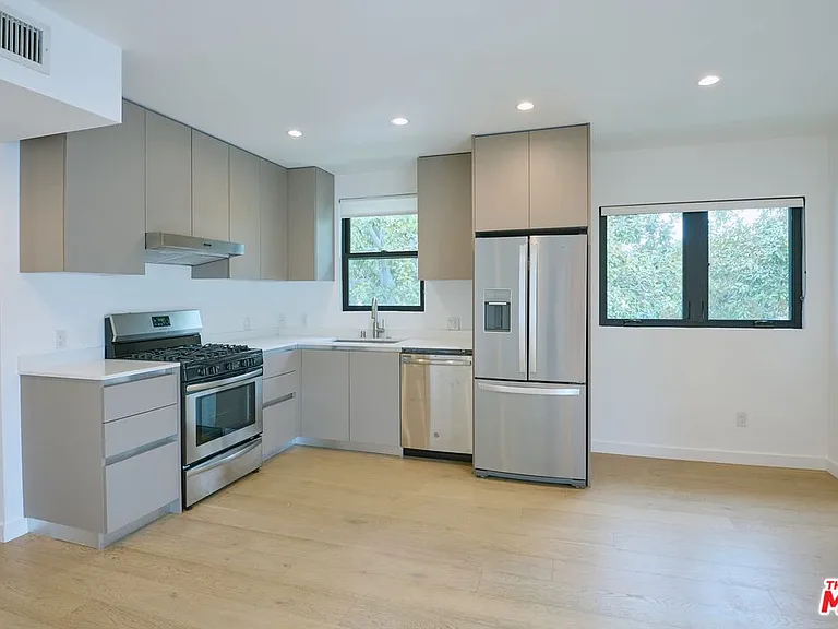 11785 Gateway Blvd #2 — Photo 1