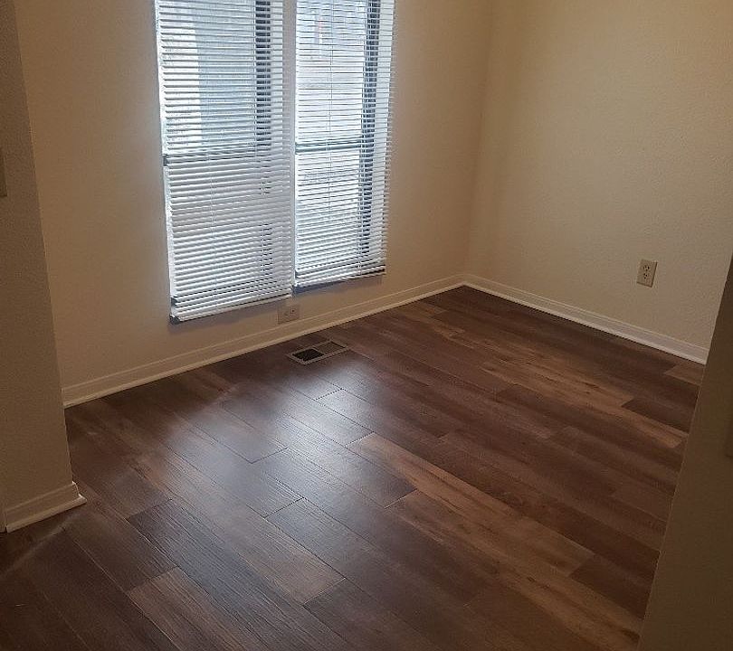 1st image of 3004 N 18th St