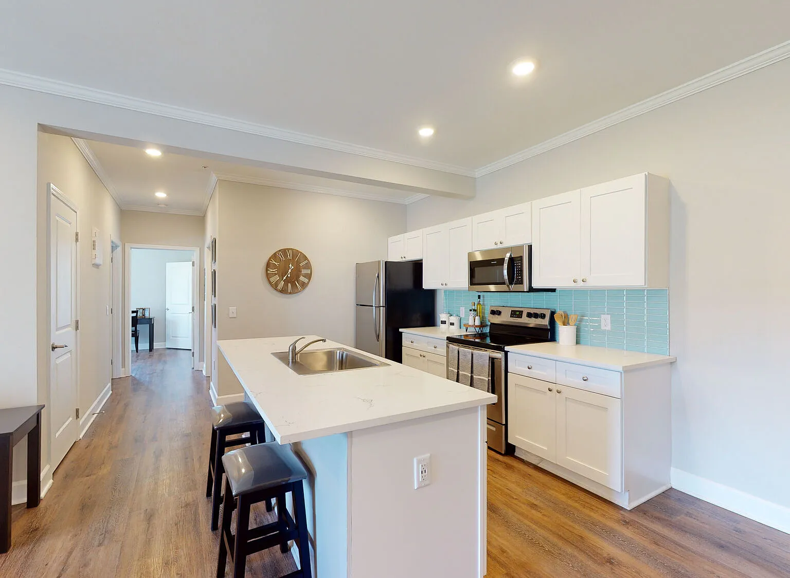 Coastal Club Apartments — Photo 1