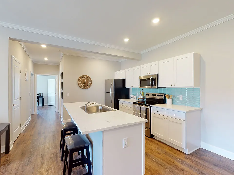 Coastal Club Apartments