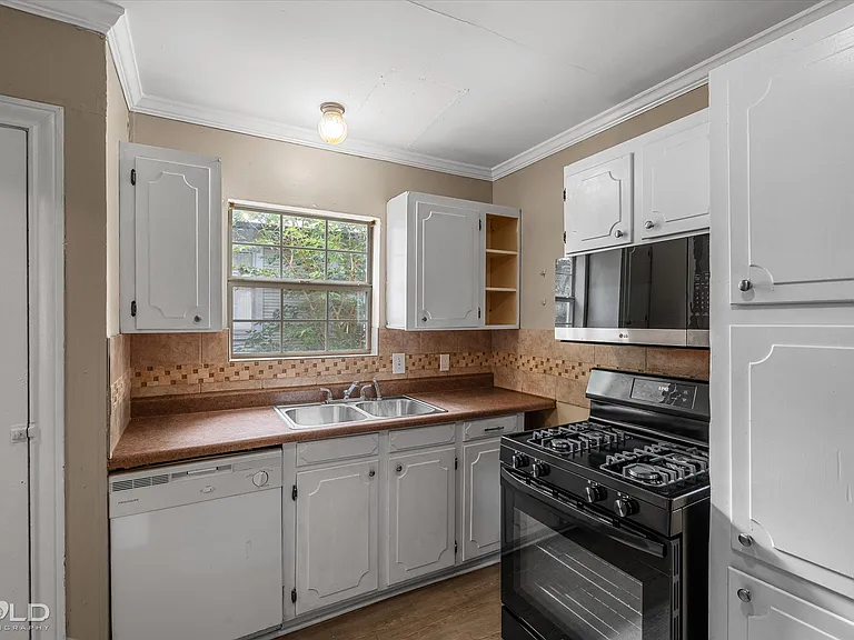 2623 Dillard St — Photo 13