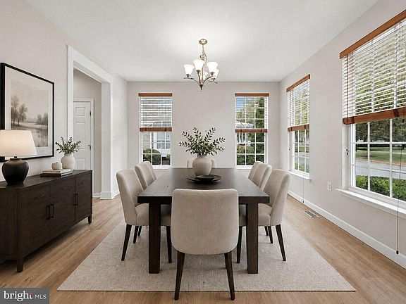 4th image of 523 Prospect Hill Blvd