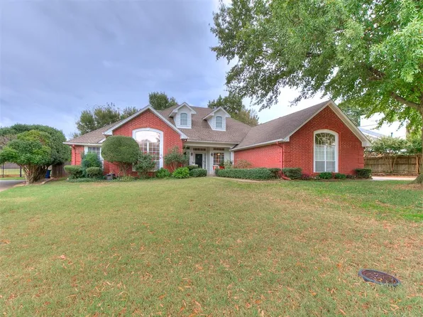 4804 Lake Front Dr, Norman, OK 73072