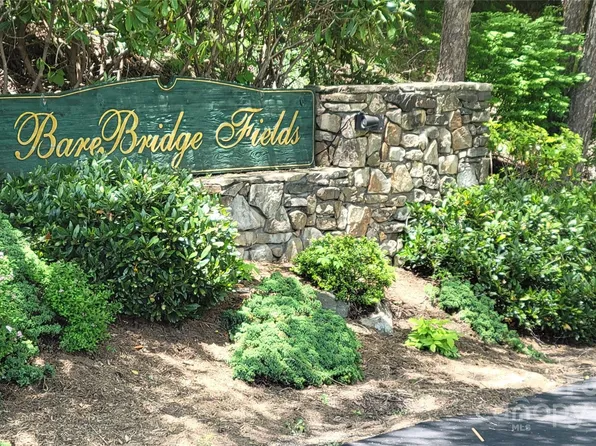 51 Barebridge Fields Rd, Saunderstown, RI 02874