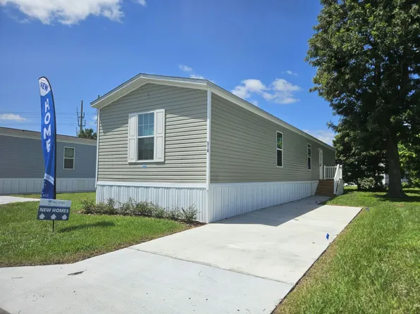 514 Suwanee Dr, North Fort Myers, FL 33917