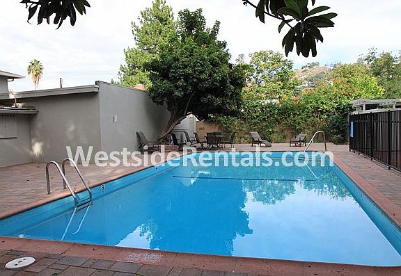 2nd image of 1355 Hilda Ave APT 2