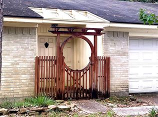 30 S Woodstock Circle Dr, Spring, TX 77381