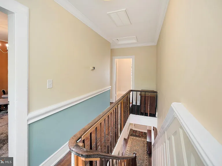 305 Prince Edward St — Photo 33
