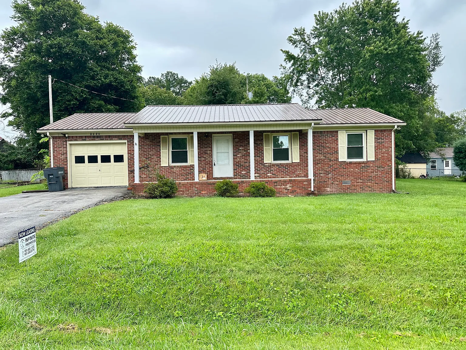 3 bed, 1.5 bath, 1100 sqft, $1,675 — Photo 1
