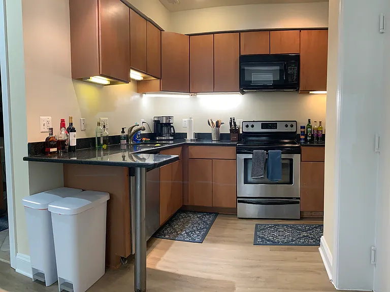 660 Morton Pl NE #1 — Photo 8