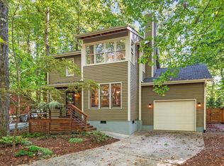 110 Creekview Cir, Carrboro, NC 27510