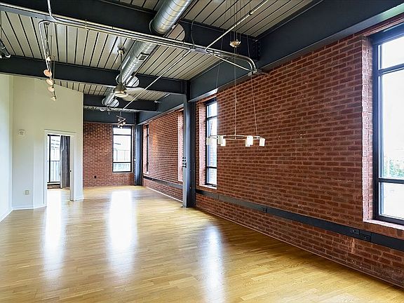 3rd image of 325 W Main St #315