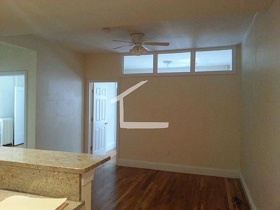 3rd image of 60 Egmont St APT 006