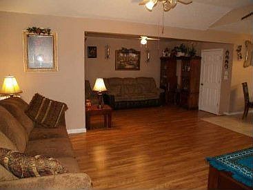 2nd image of 11413 Darrin Ln