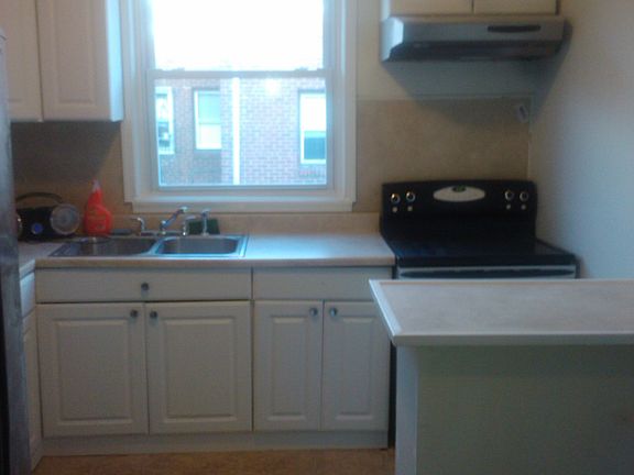 5th image of 5137 N Hutchinson St