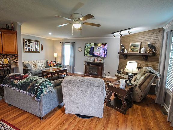 5th image of 2600 Sir Barton Ct