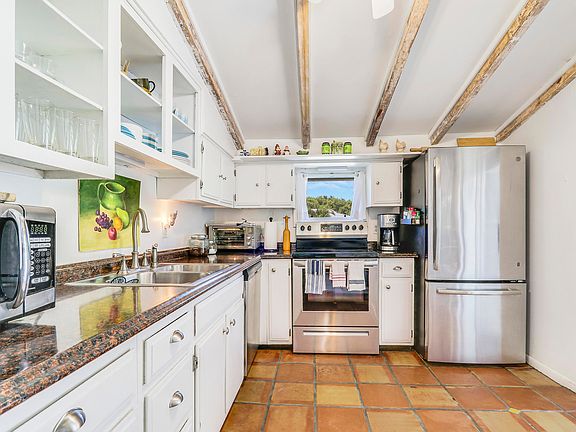 2nd image of 1329 Chippewa St